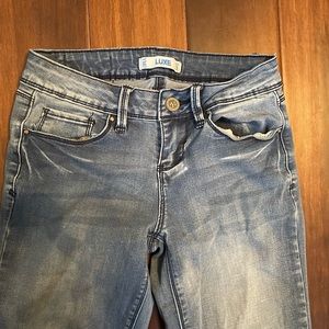 YMI Luxe Soft Luxe Denim Essential Cuffed Crop Jeans Size 3